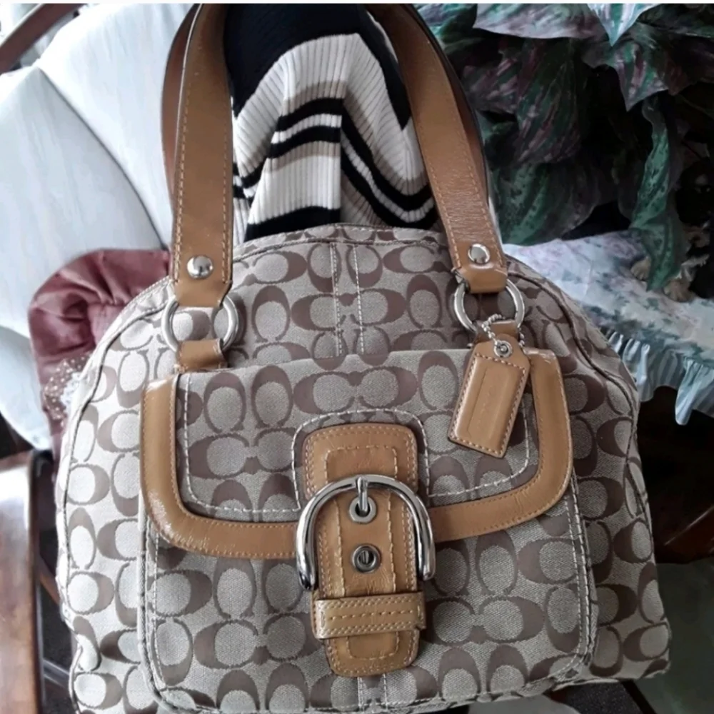 XLARGE AUTHENTIC COACH SIGNATURE C AND GENUINE LEATHER HANDBAG 15W x 13L